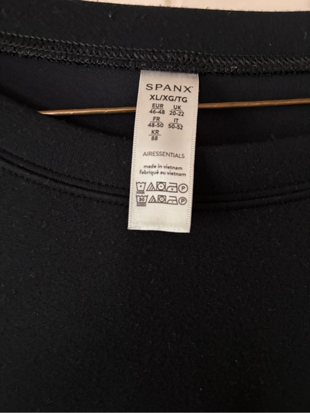 SPANX Black Crewneck Tunic Top - Picture 2 of 4